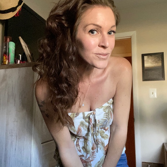 2 roxy tops NWt - Picture 5 of 10